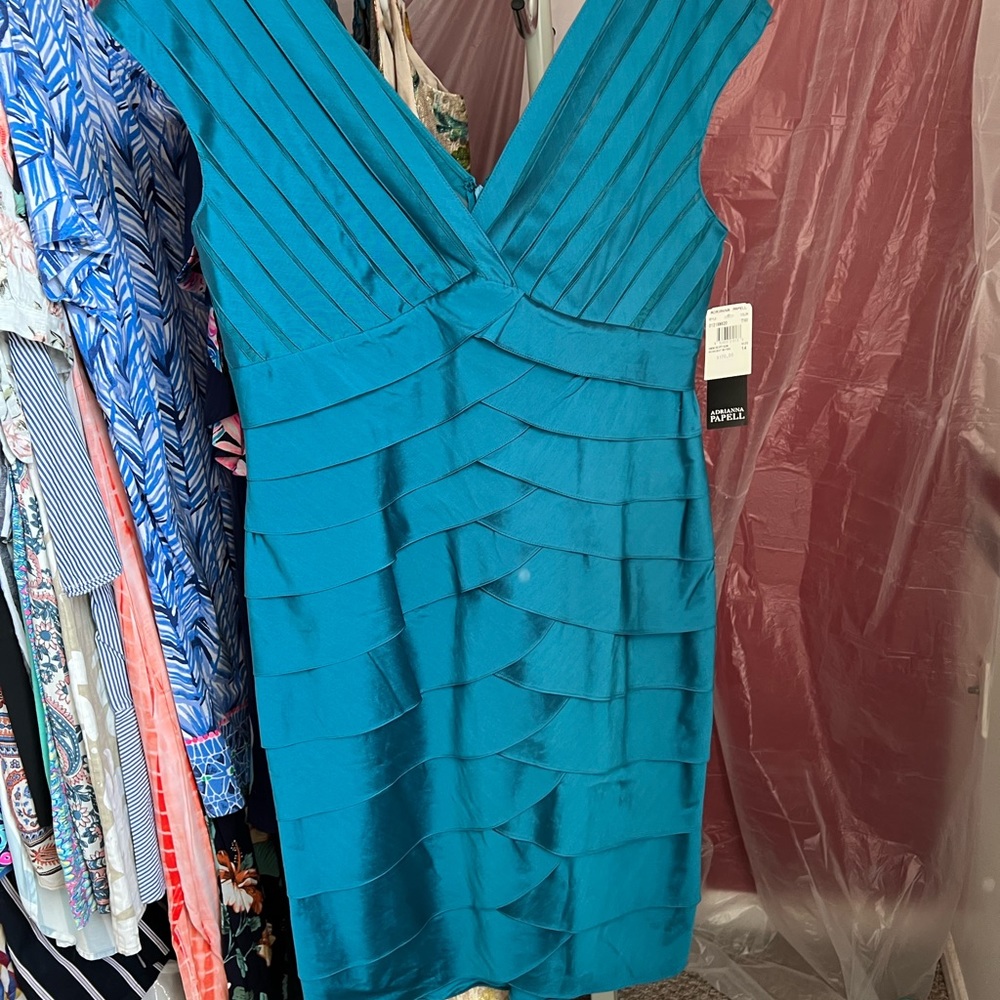 Adrianna Papell Tiered vneck mini dress